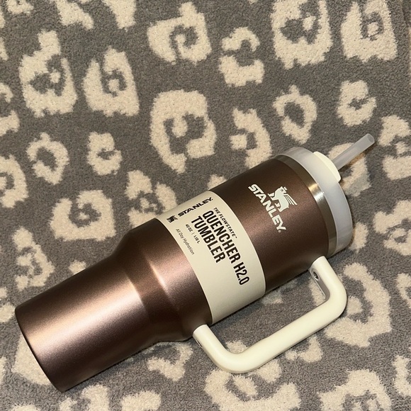 New Stanley 40oz “The FlowState” Quencher H20 Tumbler in 😍Rose Quartz Glow 2 😍 - Picture 6 of 17